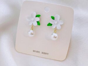 White Gardenia Stud Earrings – Floral Resin Design